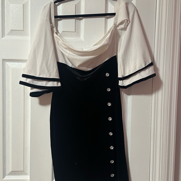 Venus Elegant Black and White Off-Shoulder Dress - Picture 2 of 3